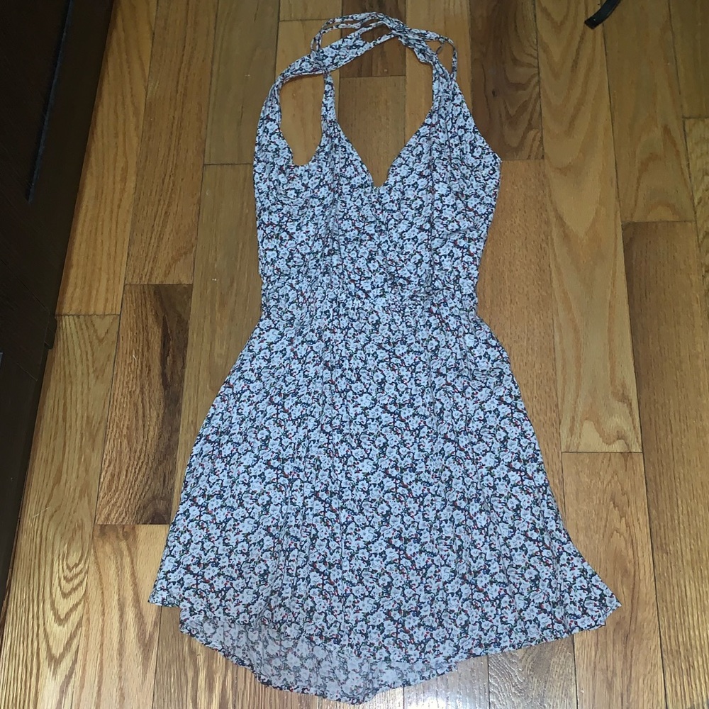 Floral Backless Criss-Cross Dress